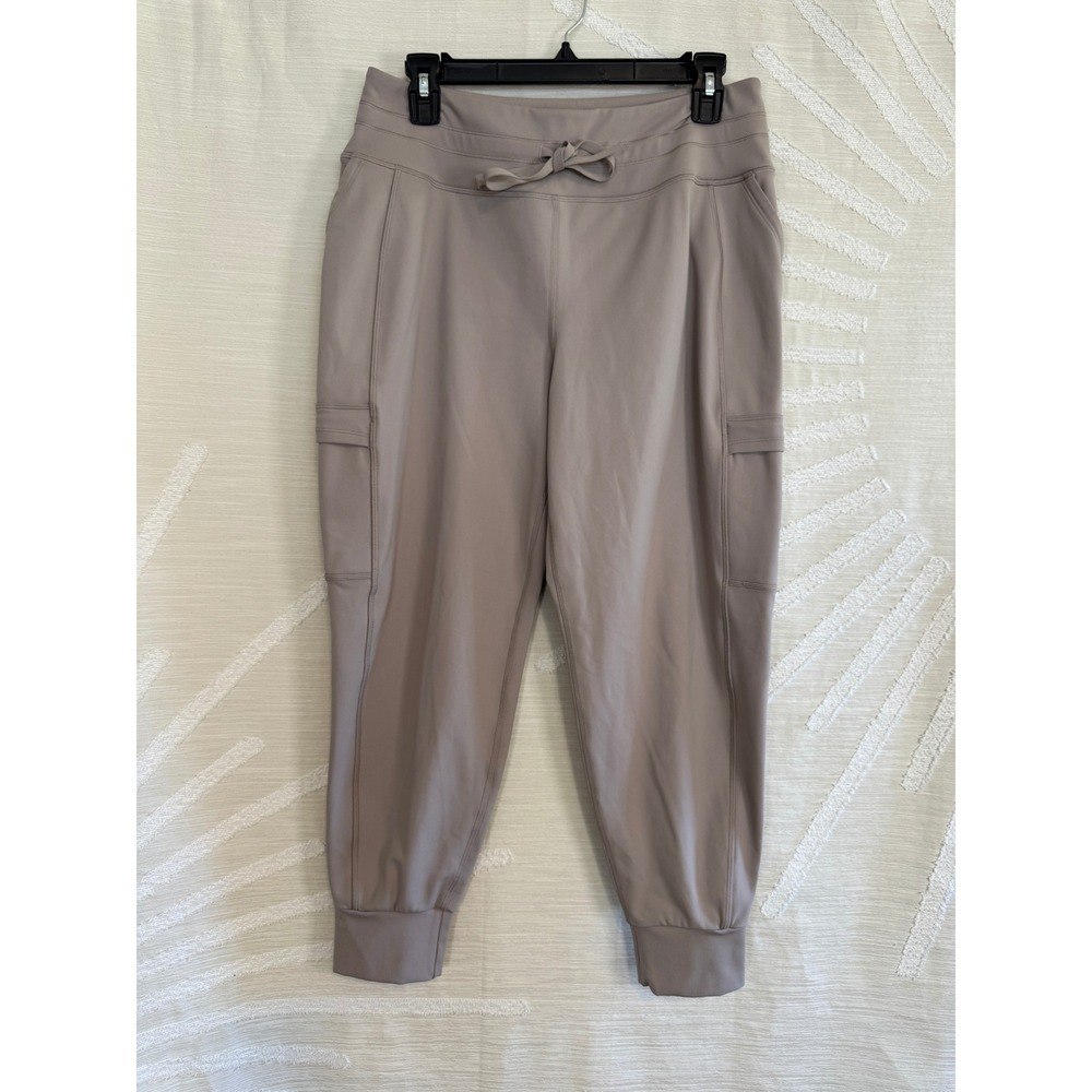 Athleta Women's Medium Petite Rainier Cargo Jogger Taupe Fleece Pants - Picture 2 of 8